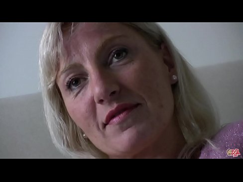 ❤️ A 'mhàthair a tha sinn uile fucked ... Lady, giùlan fhèin! ❤️ Porno aig porn gd.wassell.ru ❌️